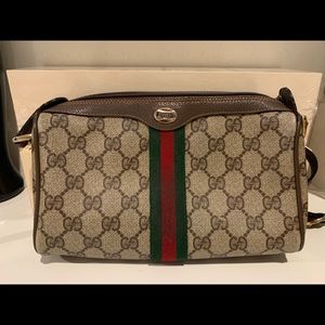 Gucci cross body bag